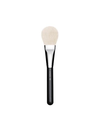 MAC 135S Large Flat Powder Brush product photo