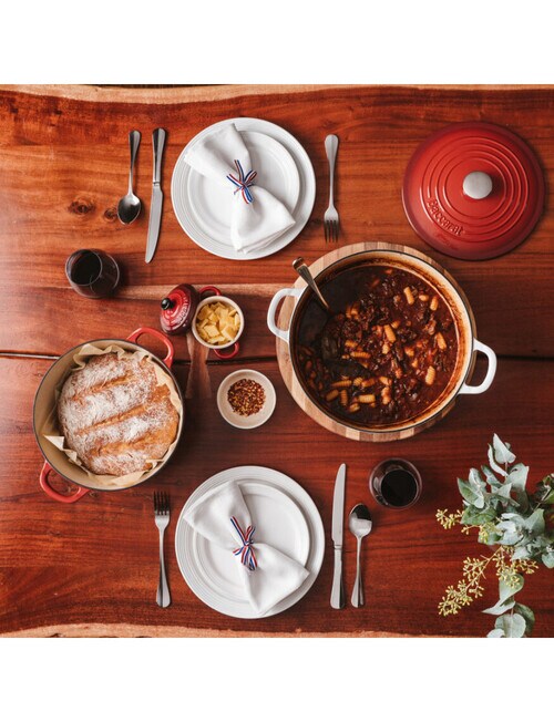 Baccarat Le Connoisseur Round French Oven, 25cm, 3.9L, Red product photo View 11 L