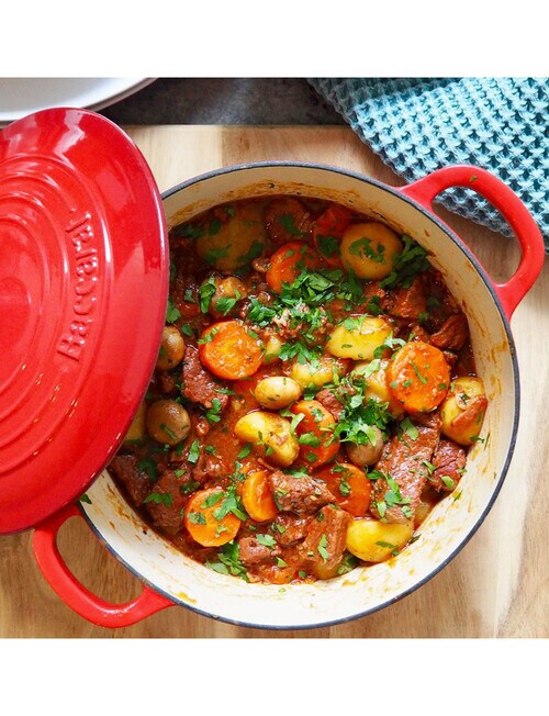 Baccarat Le Connoisseur Round French Oven, 25cm, 3.9L, Red product photo View 12 L