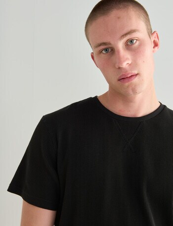 Tarnish Waffle Tee, Black product photo