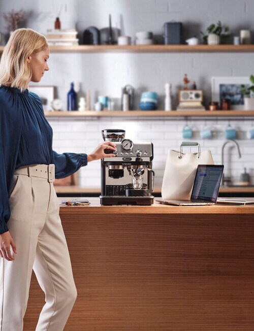 DeLonghi La Specialista Arte Coffee Machine, EC9155MB product photo View 14 L