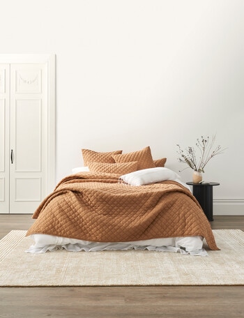 Domani Rena Coverlet product photo