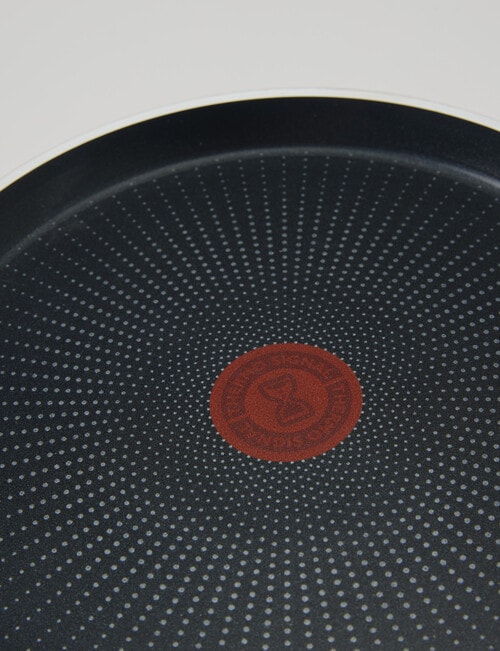 Tefal Daily Expert Pancake Pan, 25cm product photo View 04 L