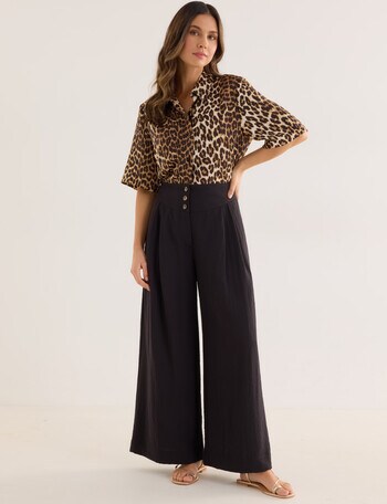 Whistle Basque Waist Wide Leg Crop Pants, Black product photo