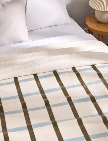 Haven Beau Fleece Sherpa Blanket product photo