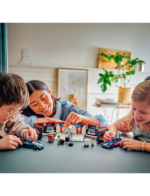LEGO City F1® Garage & Mercedes-AMG & Alpine Cars, 60444 product photo View 06 L