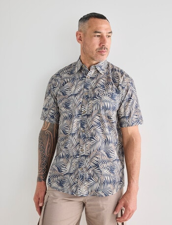 Kauri Trail Lawn Palm Print Short Sleeve Shirt, Navy product photo