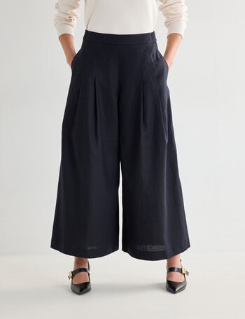 State of play Bertie Pleat Front Ankle Pant, Black product photo