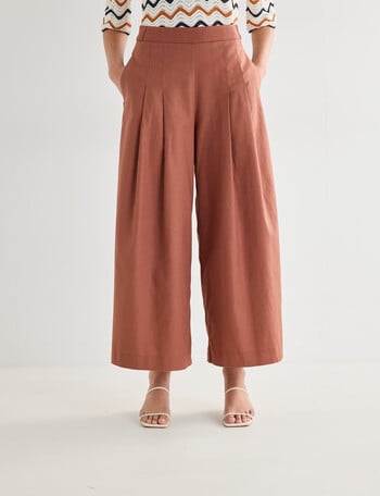 State of play Bertie Pleat Front Ankle Pant, Chestnut product photo