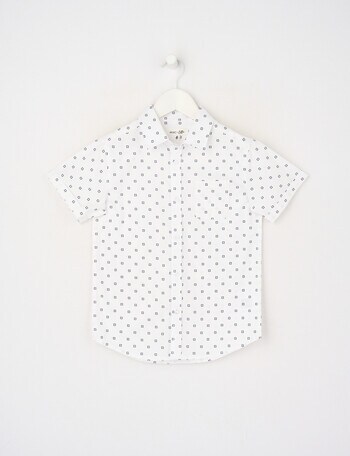 Mac & Ellie Geometric Short Sleeve Shirt, White product photo