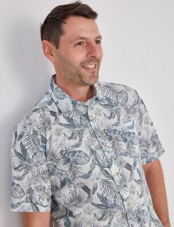 Chisel Slub Print Palm Short Sleeved Shirt, White & Sage product photo