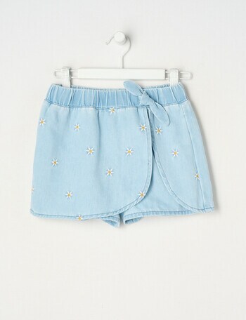 Mac & Ellie Embroidered Daisies Denim Skort, Light Blue product photo