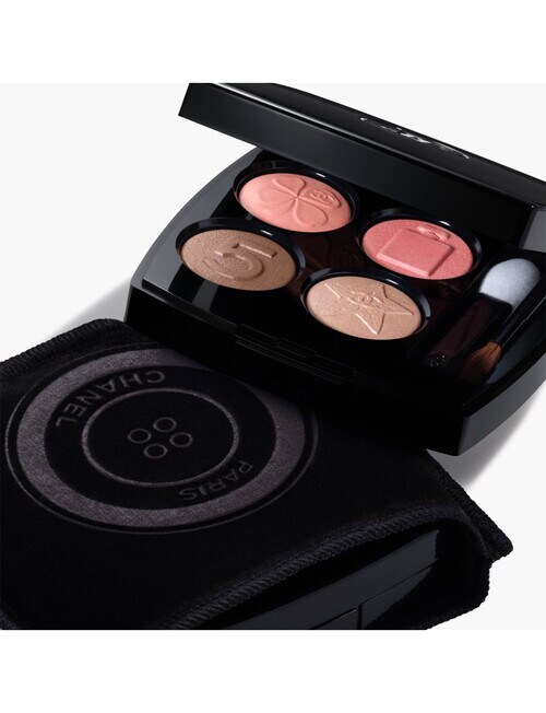 CHANEL LES 4 OMBRES BOUTONS Multi-Effect Quadra Eyeshadow product photo View 02 L