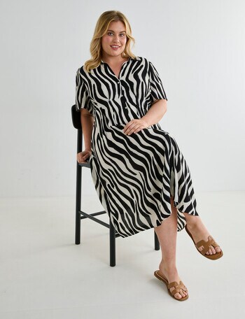 Studio Curve Animal Print Shirt Dress, Wild Animal product photo