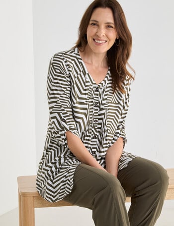 Line 7 Step Pintuck Shirt, Khaki Print product photo