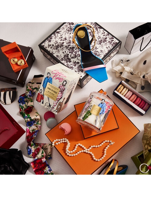 Glasshouse Fragrances Emily In Paris Candle, Oui Oui Emily, 380g product photo View 03 L