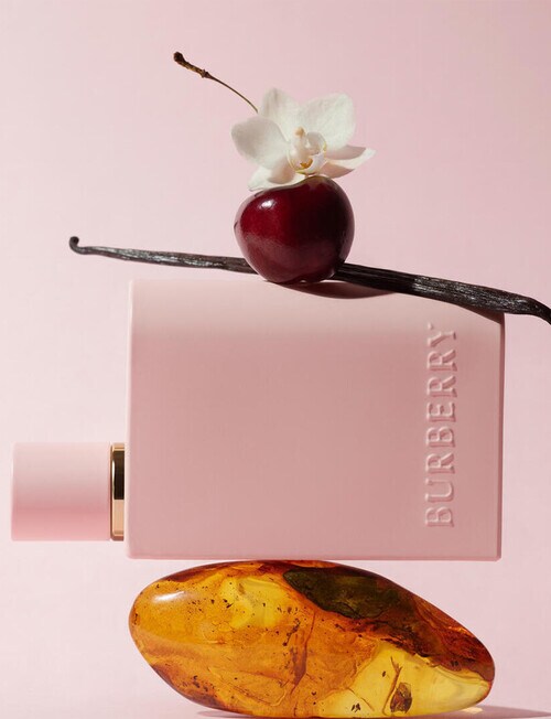 Burberry Her Parfum product photo View 03 L