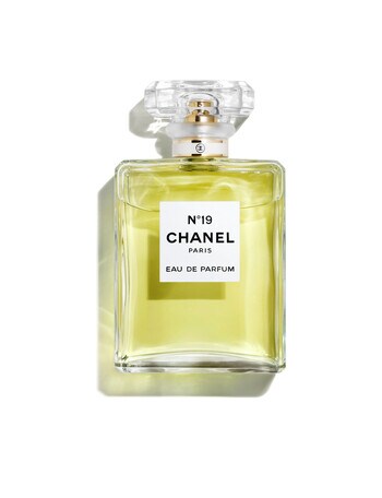 CHANEL N°19 Eau de Parfum Spray 100ml product photo