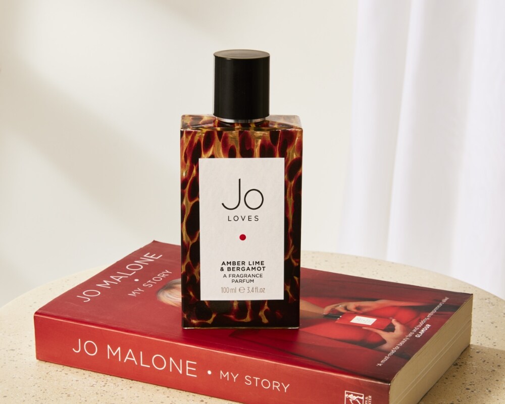 Jo loves